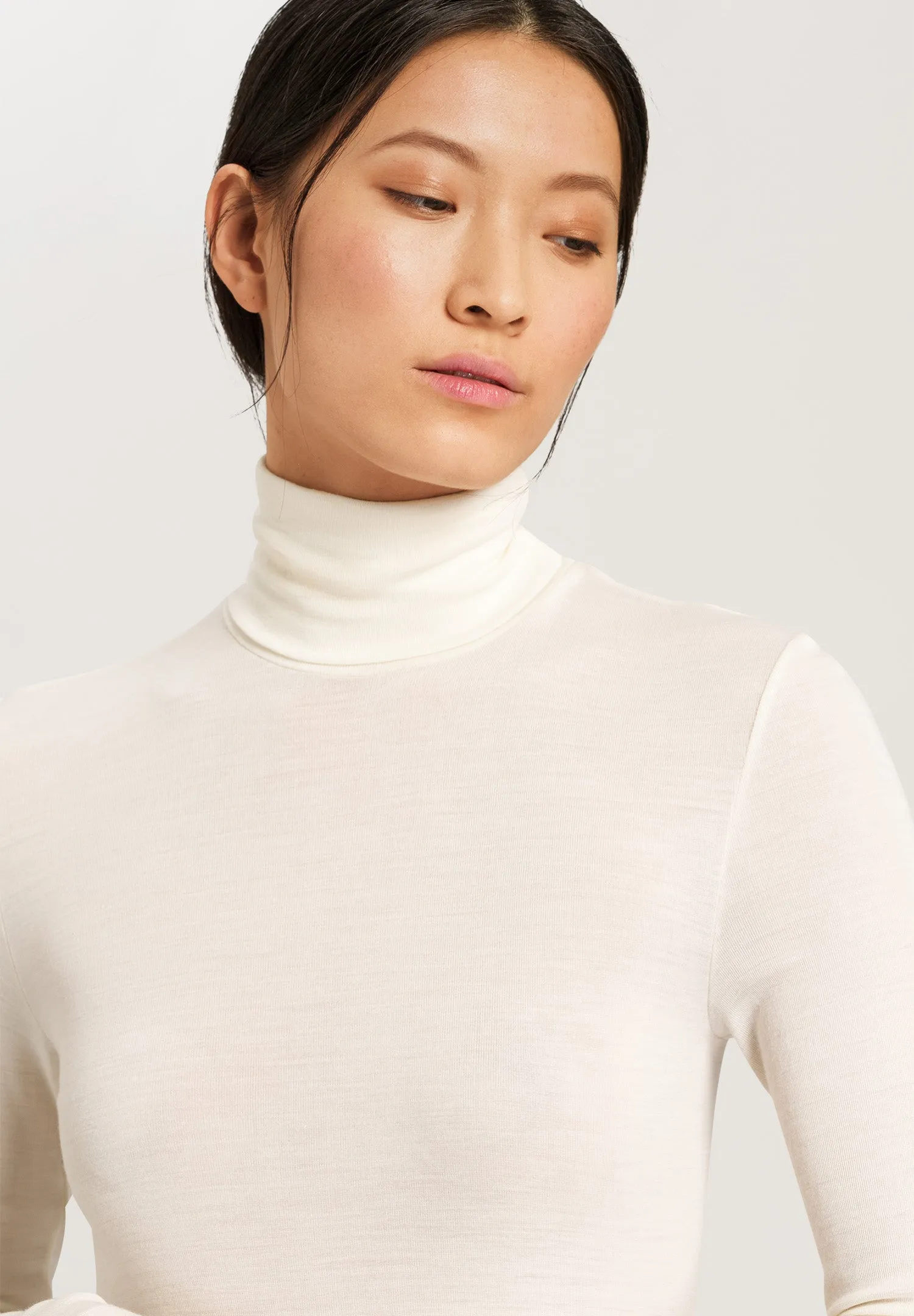 Woolen Silk W Wool And Silk Turtleneck | Cygne 71423-795